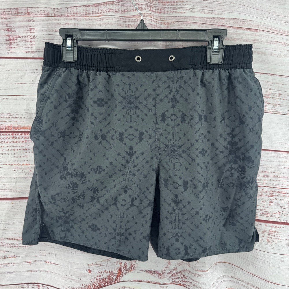 Vuori Kore Shorts Mens Size Small Athletic Training Performance Workout Gym